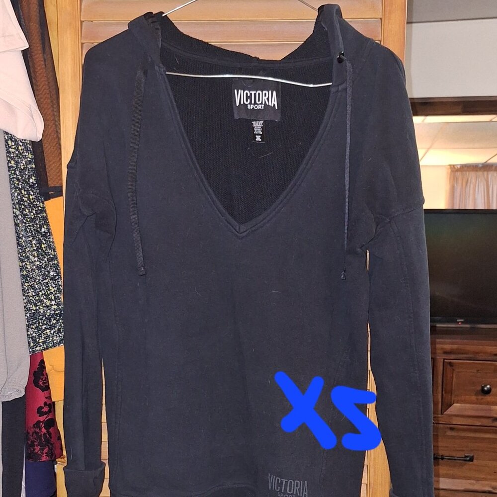 VS Sport Sweater